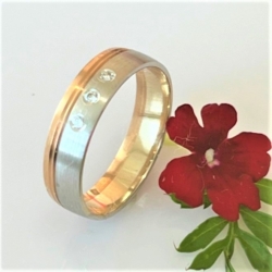 Zlatý snubní prsten velikost 52